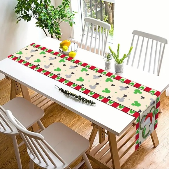 NWT Christmas Tree Table Runner Mouse - Picture 4 of 5